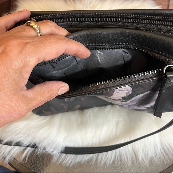 Simply Vera Vera Wang Crossbody Bag Black Floral Print Faux Leather Purse - Picture 7 of 11